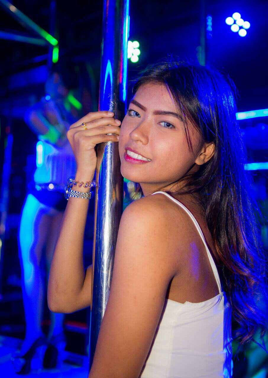 January 2016 Club Electric Blue